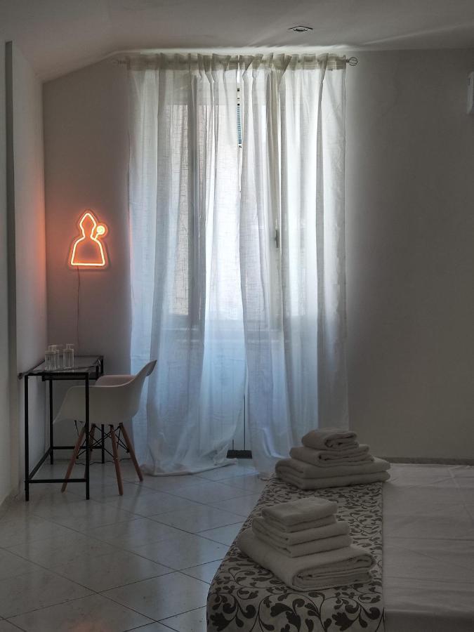 Apartmán O'Tuocc A Chiaia Neapol Exteriér fotografie
