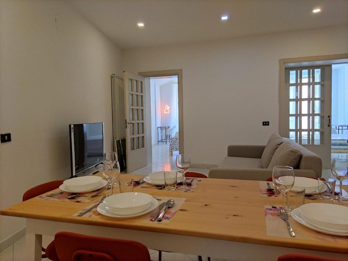 Apartmán O'Tuocc A Chiaia Neapol Exteriér fotografie