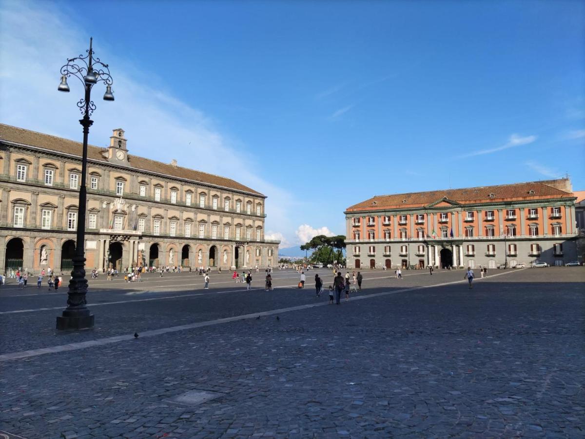 Apartmán O'Tuocc A Chiaia Neapol Exteriér fotografie